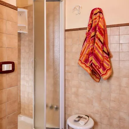 Locazione Turistica Casa Graziani-3 * Ravigliano